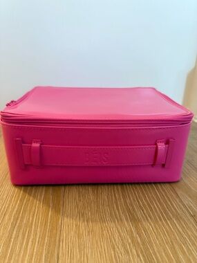 SOLD OUT BÈIS x Barbie Cosmetic Case Pink Zipper Pockets Brush Organizer